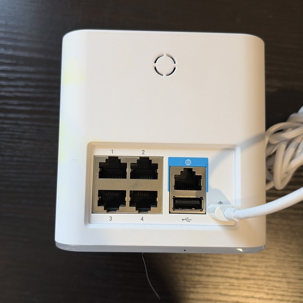 Ubiquity AmpliFi HD AFi-R Dual-band Wi-Fi Router With Power Adaptor & Ethernet - Picture 5 of 11